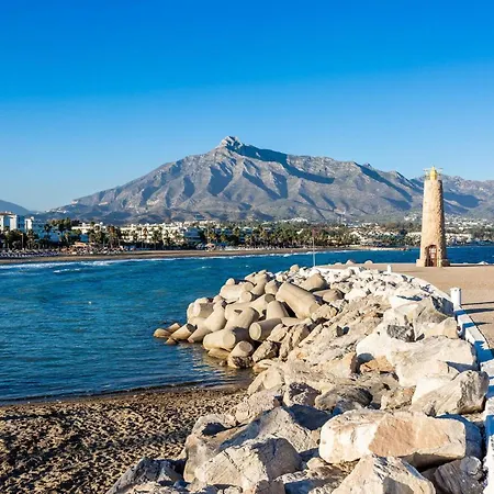 By Riva - Beautiful 1 Bedroom Chic In Banus Gardens *