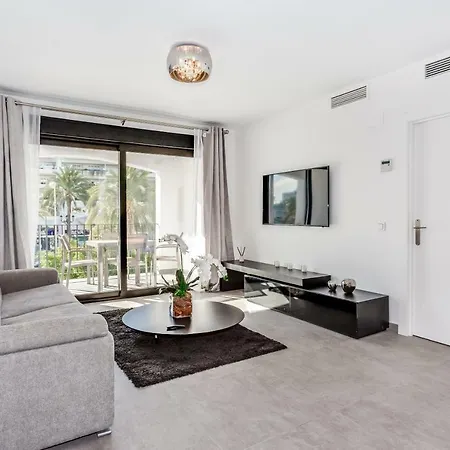 By Riva - Beautiful 1 Bedroom Chic In Banus Gardens * Marbella