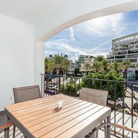 By Riva - Beautiful 1 Bedroom Chic In Banus Gardens