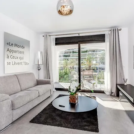 By Riva - Beautiful 1 Bedroom Chic In Banus Gardens *