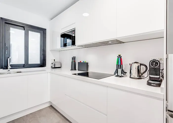 By Riva - Beautiful 1 Bedroom Chic In Banus Gardens