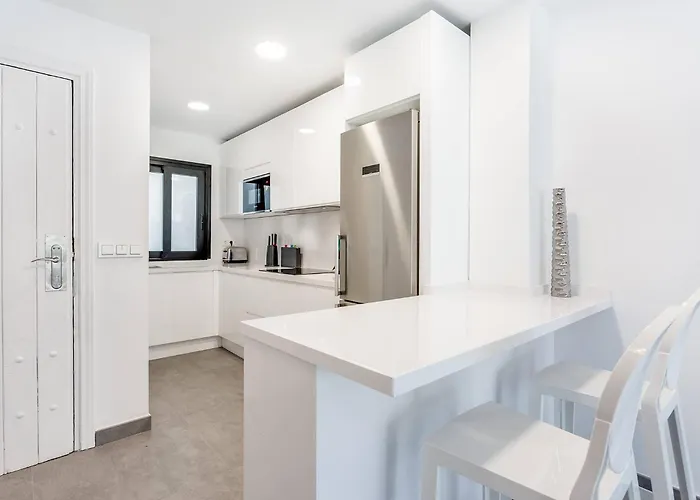 By Riva - Beautiful 1 Bedroom Chic In Banus Gardens Marbella