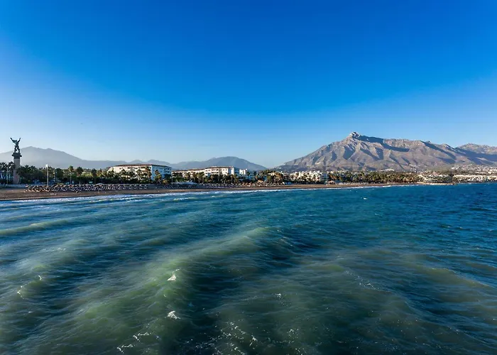 By Riva - Beautiful 1 Bedroom Chic In Banus Gardens 马尔韦利亚
