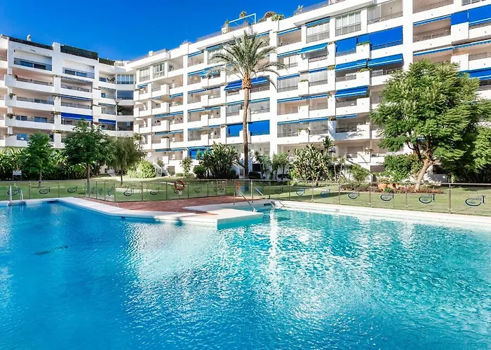 By Riva - Beautiful 1 Bedroom Chic In Banus Gardens