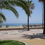 By Riva - Beautiful 1 Bedroom Chic In Banus Gardens Daire